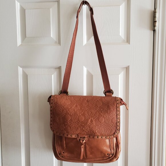 The Sak Ventura convertible backpack in tan/brown Embosses leather - Picture 2 of 14